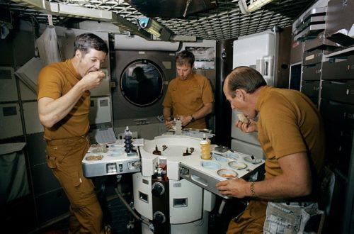 What Do Astronauts Eat In Space