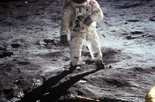 First Astronauts To Walk On The Moon