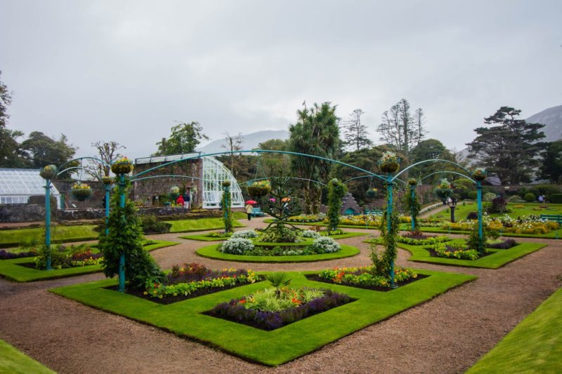 Elements Of Elegant Landscape Designs