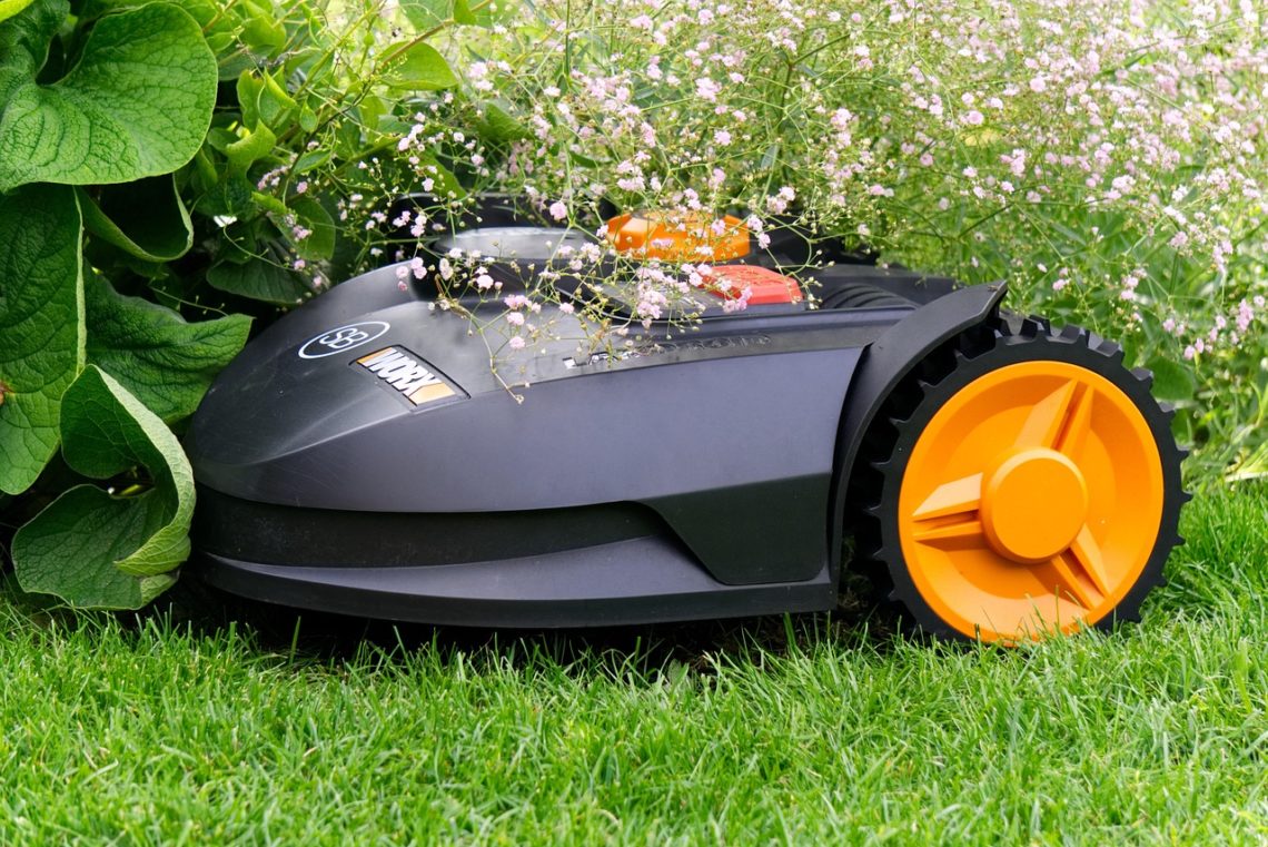 Wire-Free Robot Lawn Mower